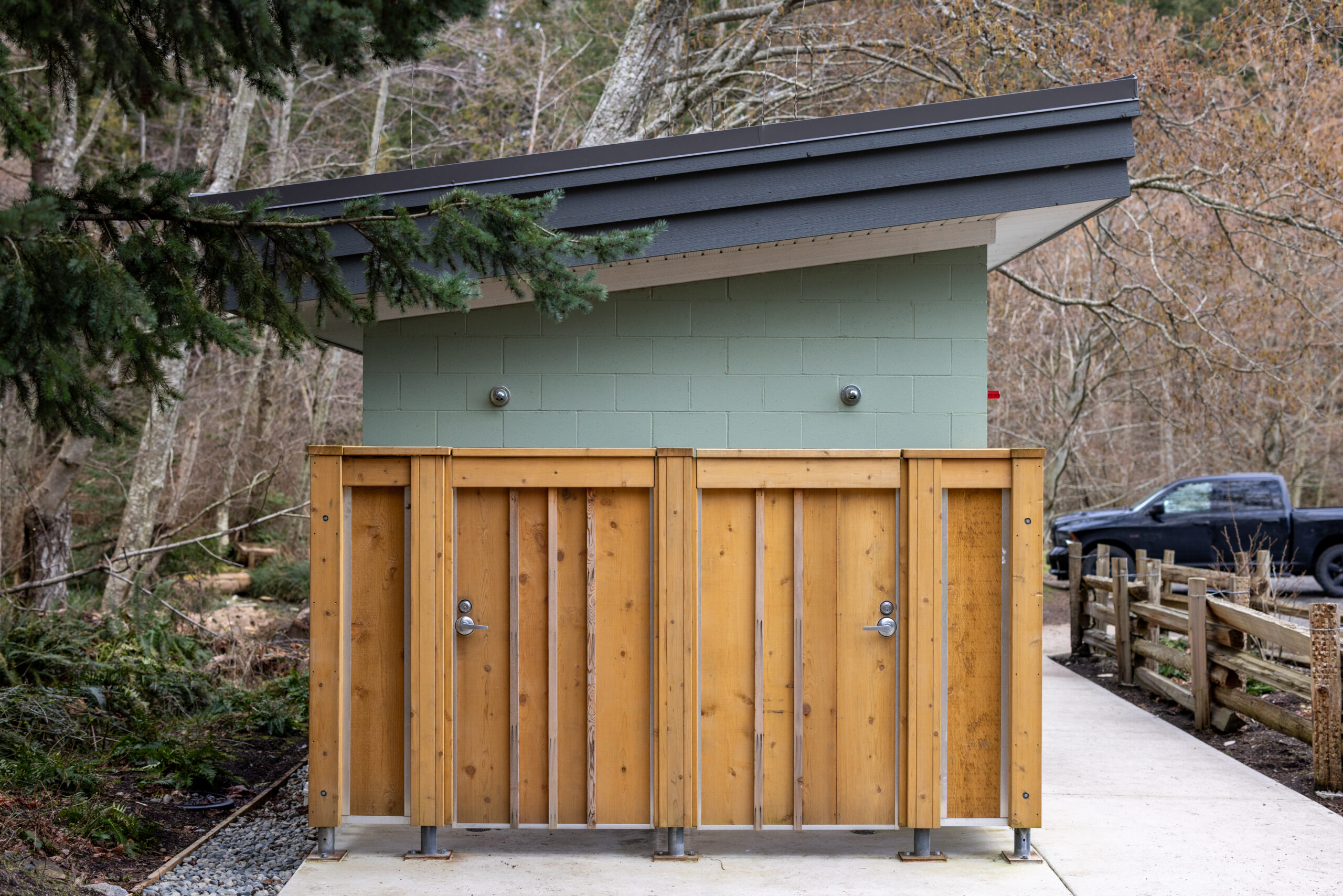 MAKON - NECKPOINT WASHROOM-004