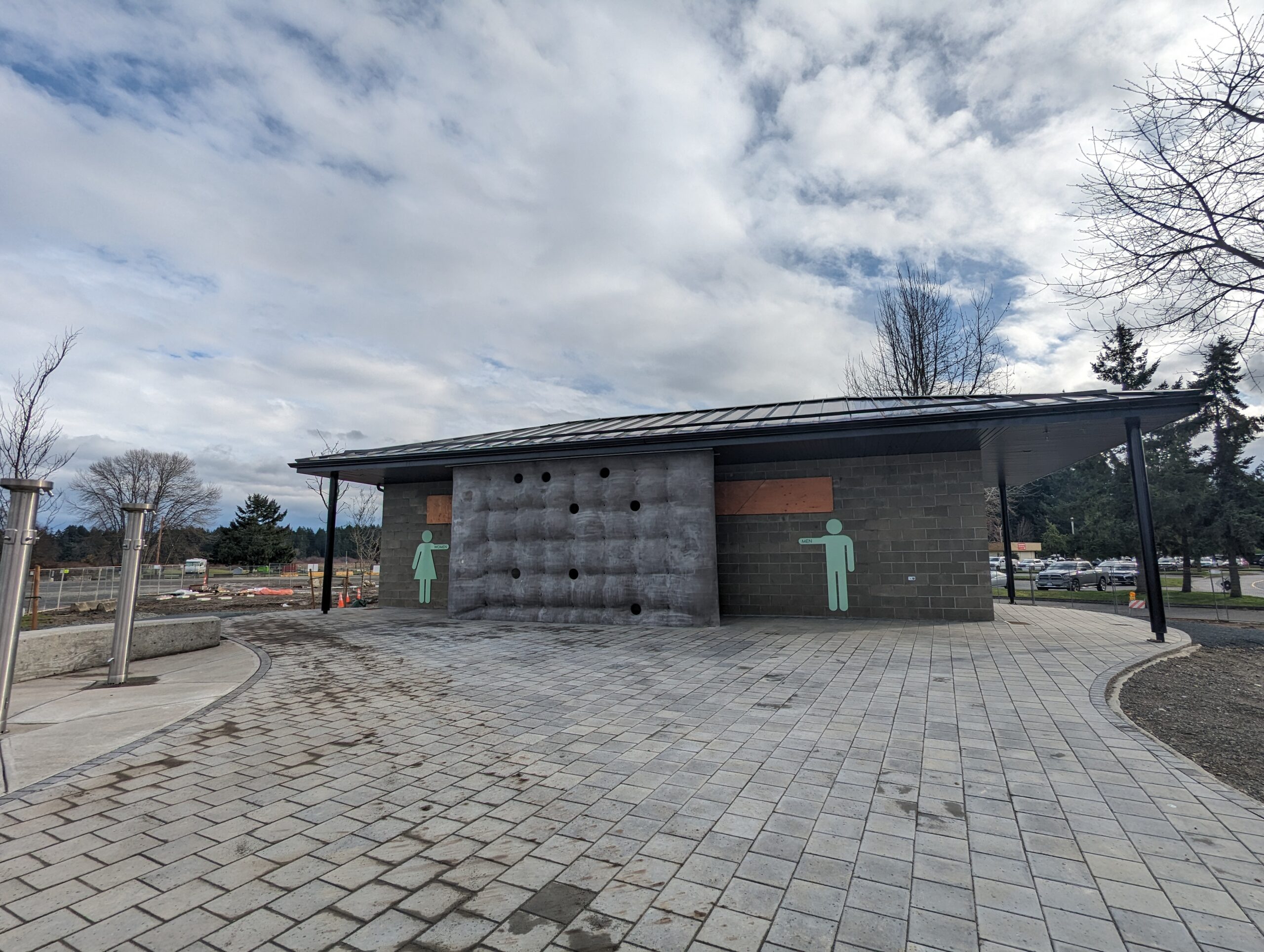 PXL_20240201_211753913