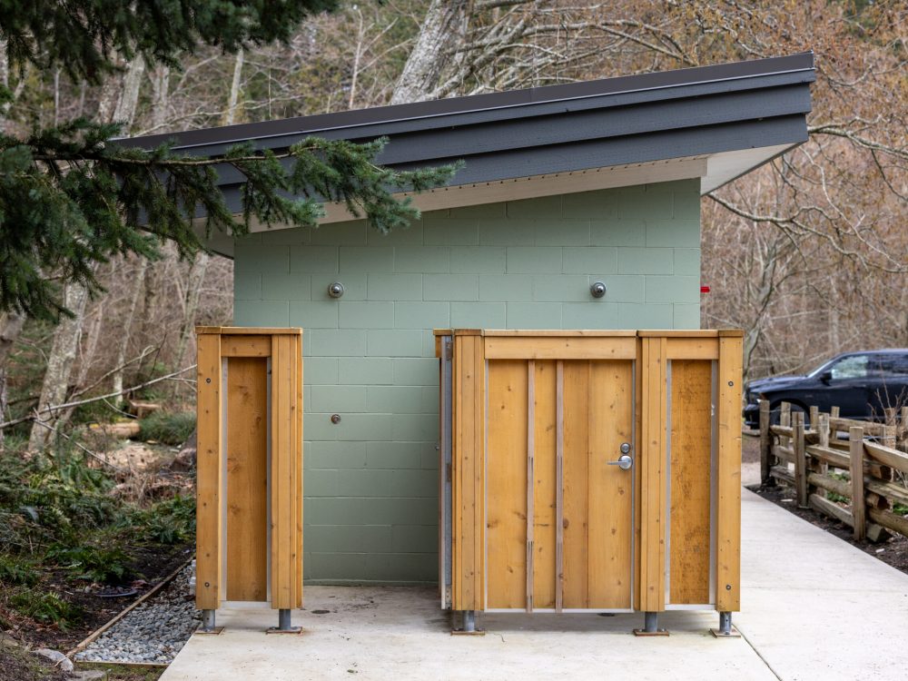 MAKON - NECKPOINT WASHROOM-003
